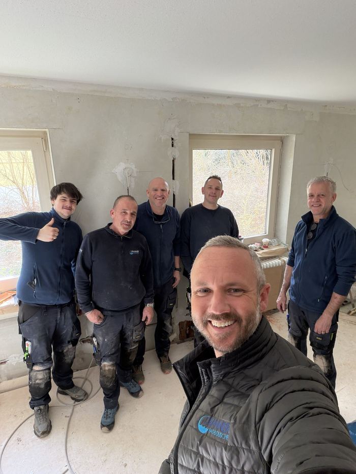 Team auf der Baustelle nach dem Rückbau